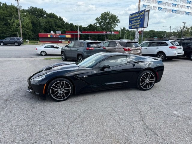 2016 Chevrolet Corvette Image 2