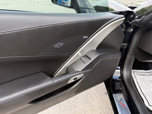 2016 Chevrolet Corvette Image 11