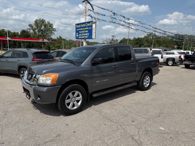 2013 Nissan Titan Image 1