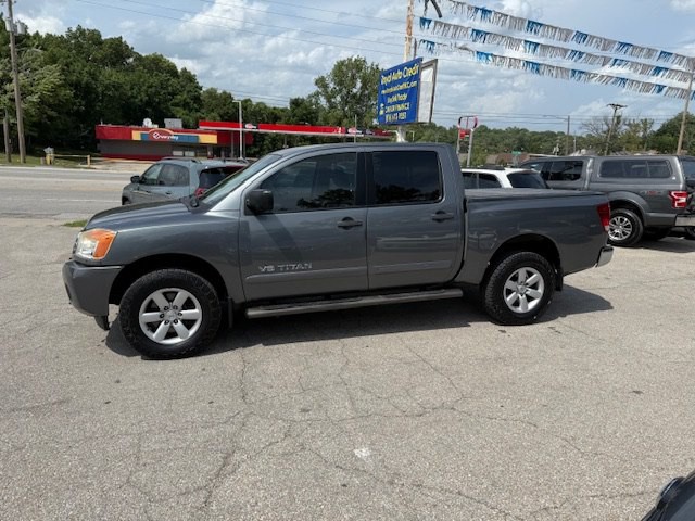 2013 Nissan Titan Image 4