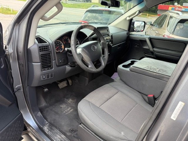 2013 Nissan Titan Image 9
