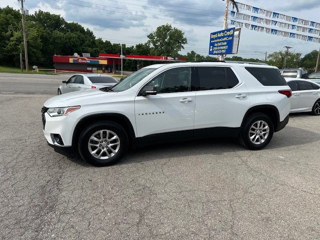 2018 Chevrolet Traverse Image 2