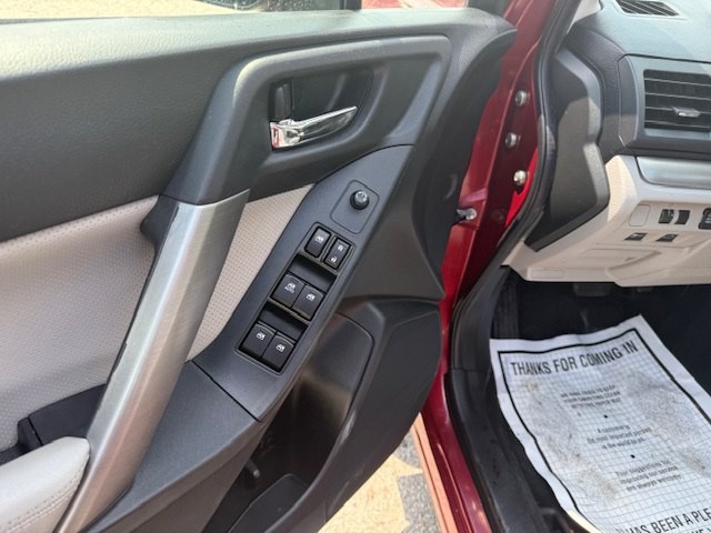 2014 Subaru Forester Image 12