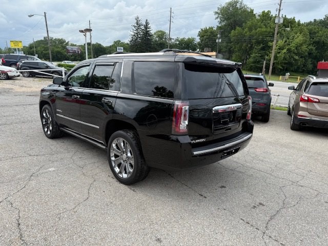 2016 GMC Yukon Image 2