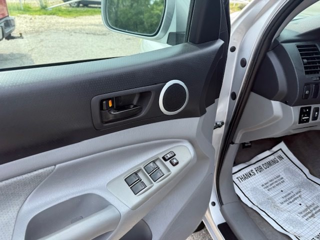 2011 Toyota Tacoma Image 7