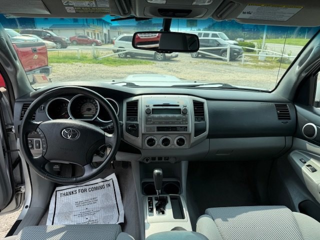2011 Toyota Tacoma Image 9