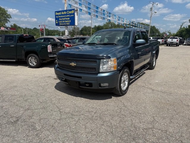 2011 Chevrolet Silverado 1500 Image 2