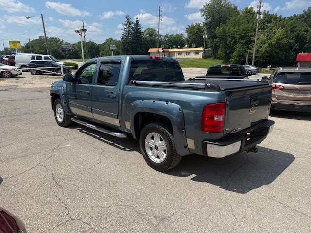 2011 Chevrolet Silverado 1500 Image 3