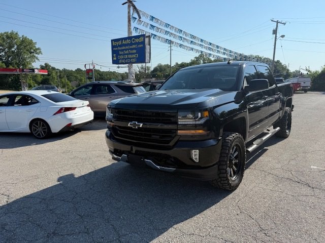 2018 Chevrolet Silverado 1500 Image 2