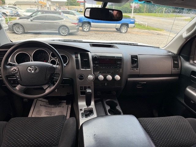 2011 Toyota Tundra Image 9