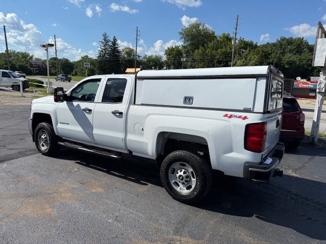 2017 Chevrolet Silverado 1500 Image 2