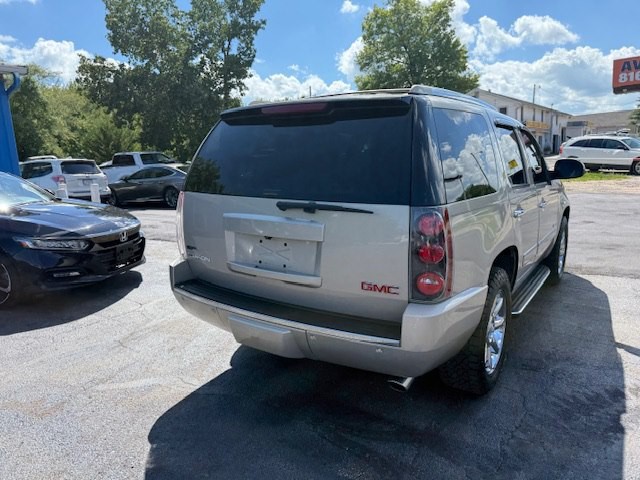 2011 GMC Yukon Image 6
