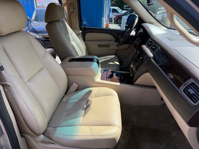 2011 GMC Yukon Image 10