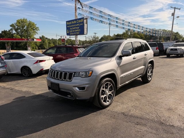 2018 Jeep Grand Cherokee Image 2