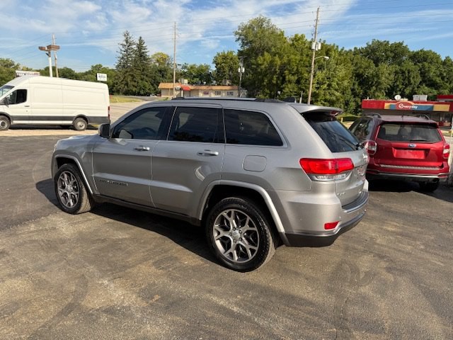 2018 Jeep Grand Cherokee Image 3