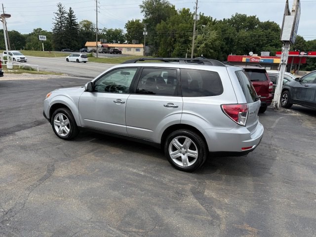 2010 Subaru Forester Image 2