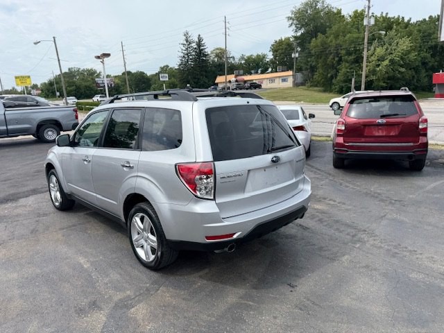 2010 Subaru Forester Image 3
