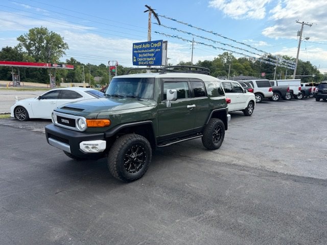 2014 Toyota FJ Cruiser Image 1