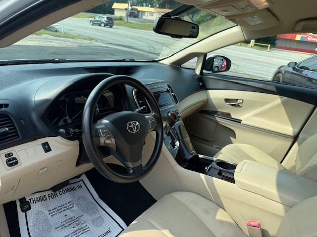 2010 Toyota Venza Image 10