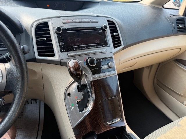 2010 Toyota Venza Image 12