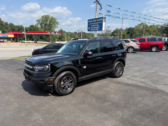 2021 Ford Bronco Image 1