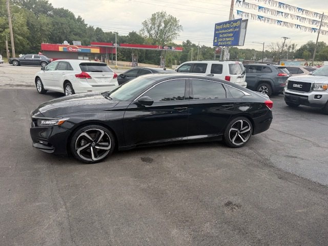 2019 Honda Accord Image 2