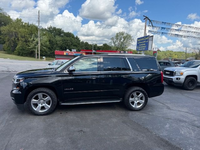 2016 Chevrolet Tahoe Image 2