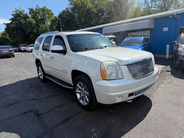 2011 GMC Yukon Image 3