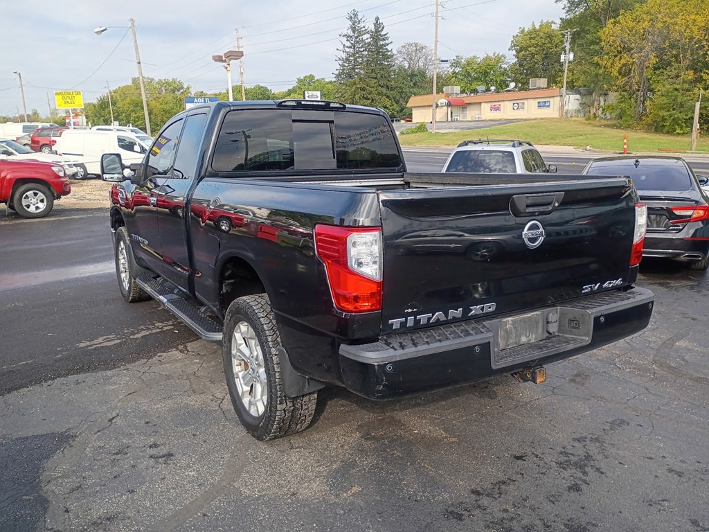 2017 Nissan Titan Image 4