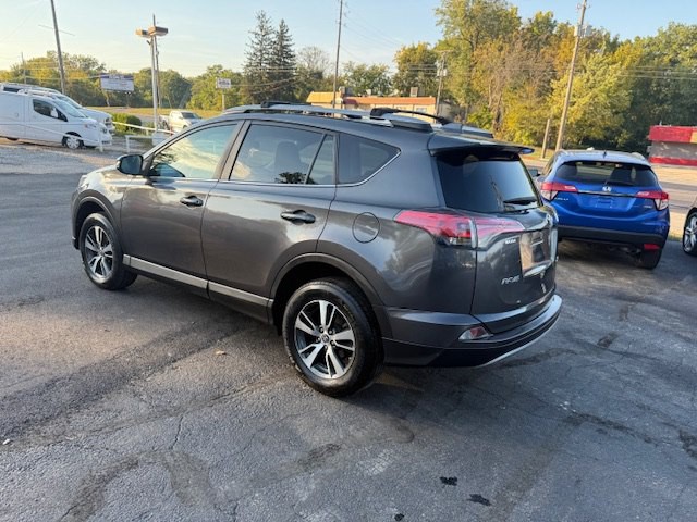 2017 Toyota Rav4 Image 6