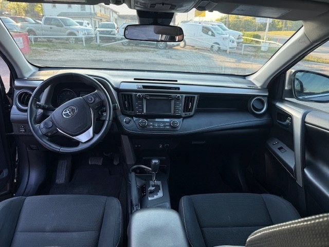 2017 Toyota Rav4 Image 9