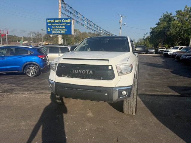 2014 Toyota Tundra Image 2