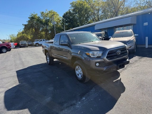 2016 Toyota Tacoma Image 4