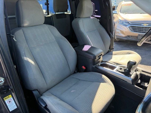 2016 Toyota Tacoma Image 11