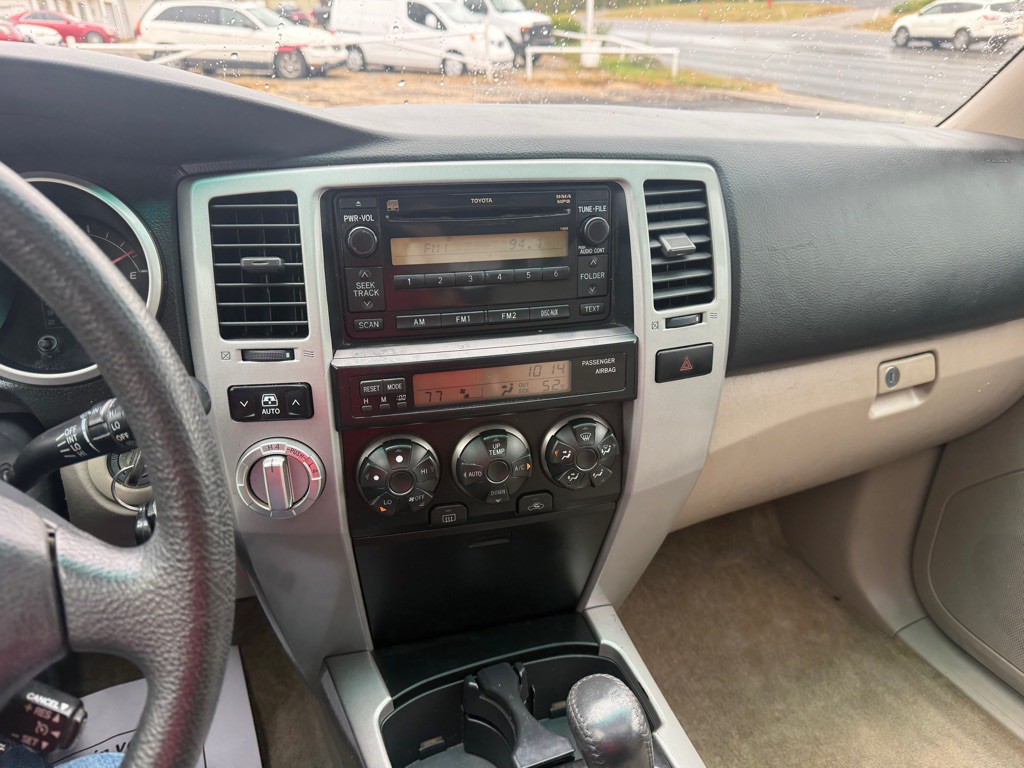 2006 Toyota 4Runner Image 12