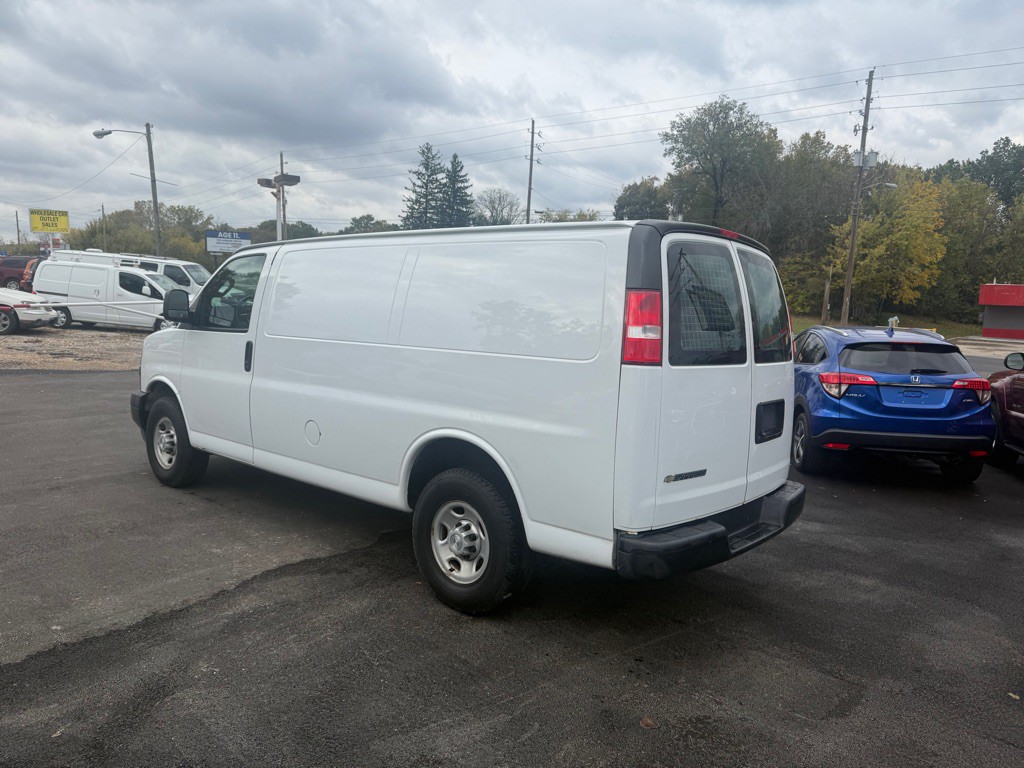 2019 Chevrolet Express Image 7