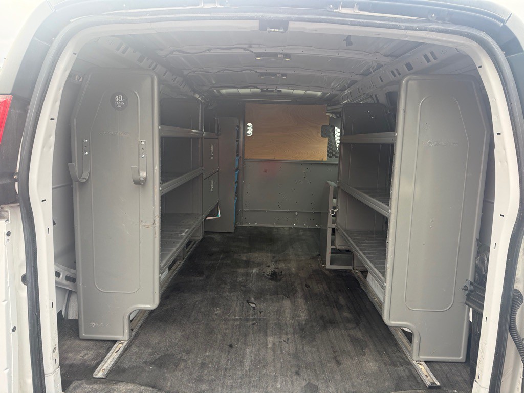 2019 Chevrolet Express Image 9