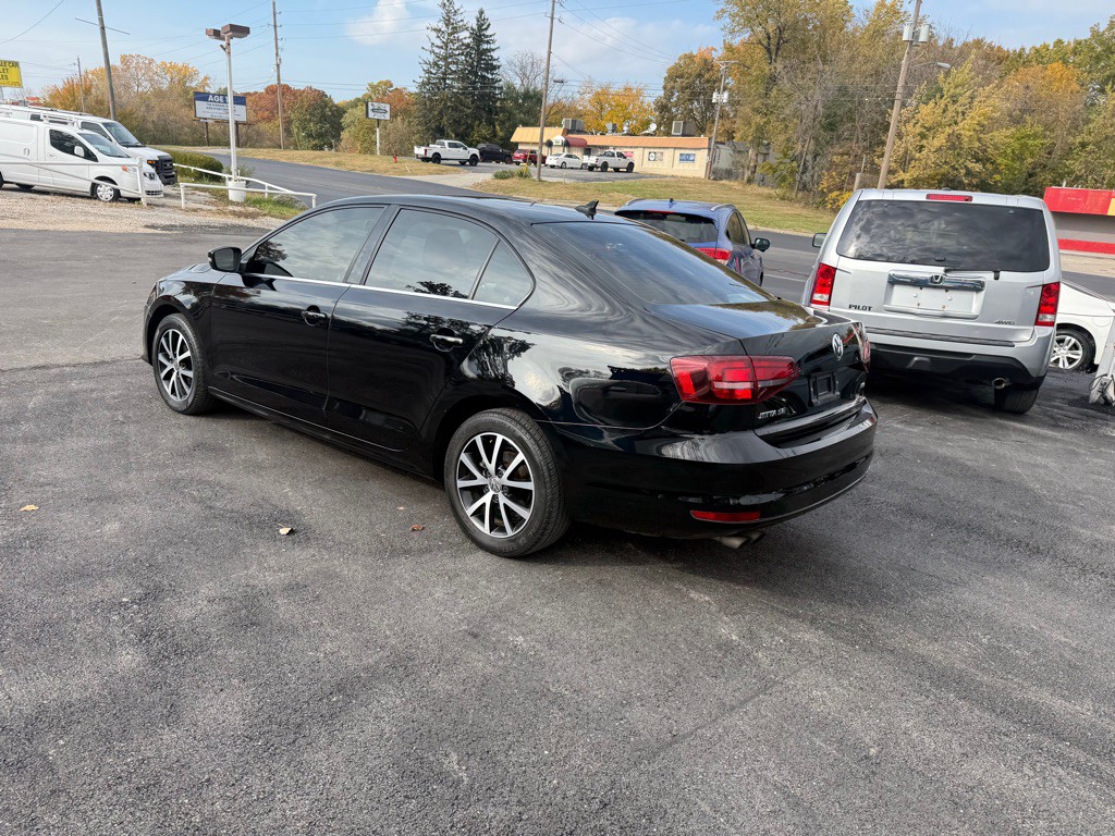 2017 Volkswagen Jetta Image 4