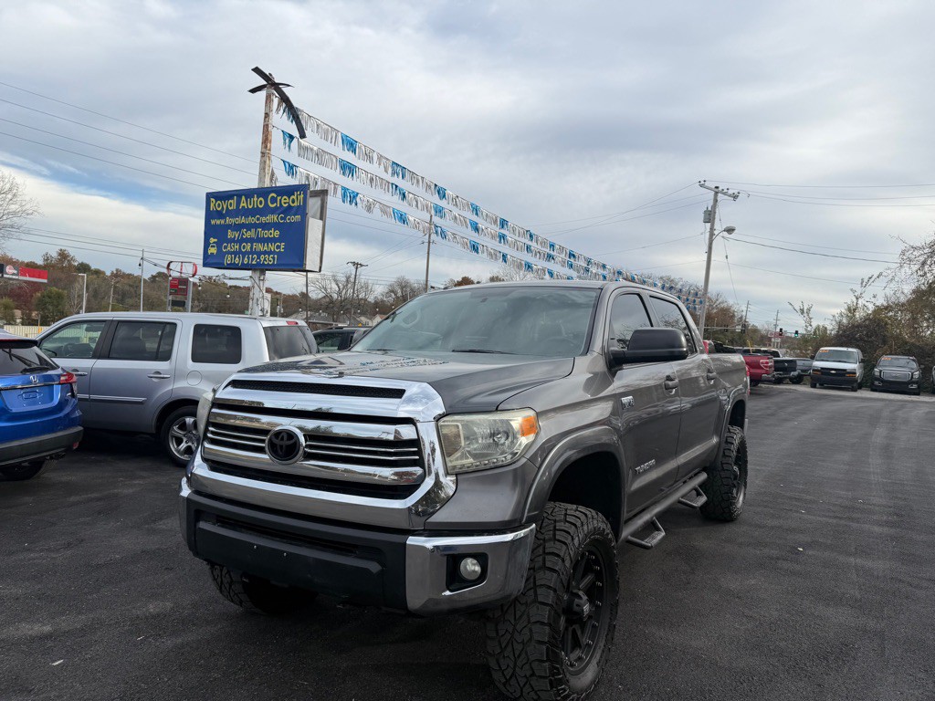 2014 Toyota Tundra Image 2