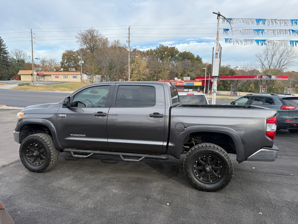 2014 Toyota Tundra Image 10