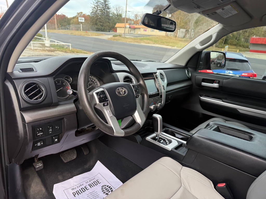 2014 Toyota Tundra Image 11