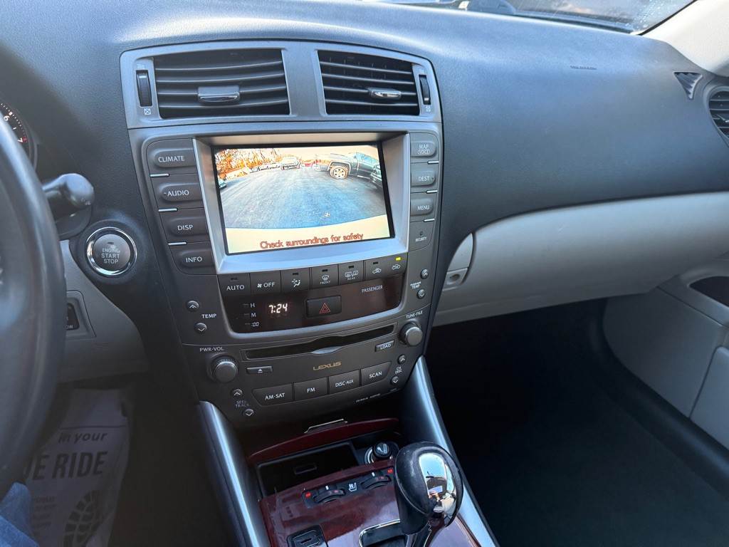 2008 Lexus IS Image 12