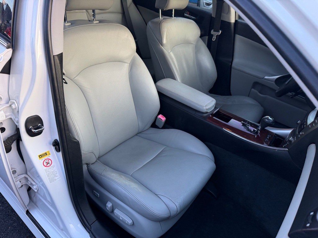 2008 Lexus IS Image 15