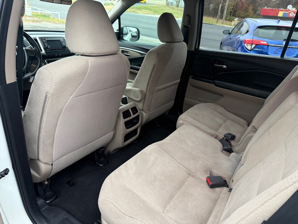 2017 Honda Pilot Image 8