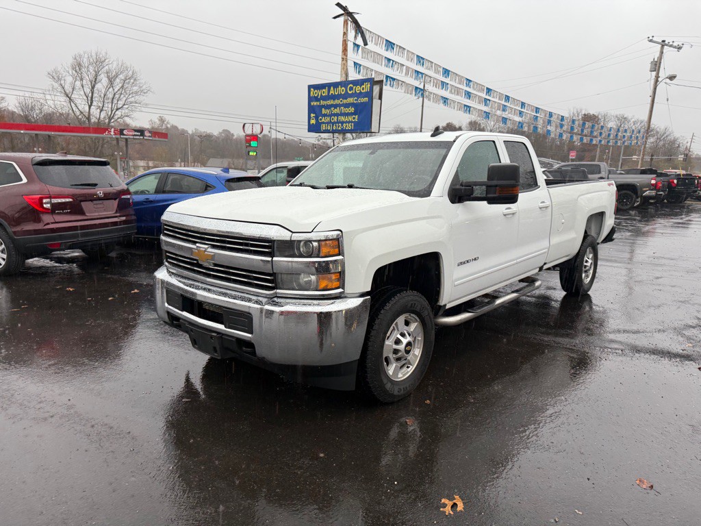 2017 Chevrolet Silverado 1500 Image 2