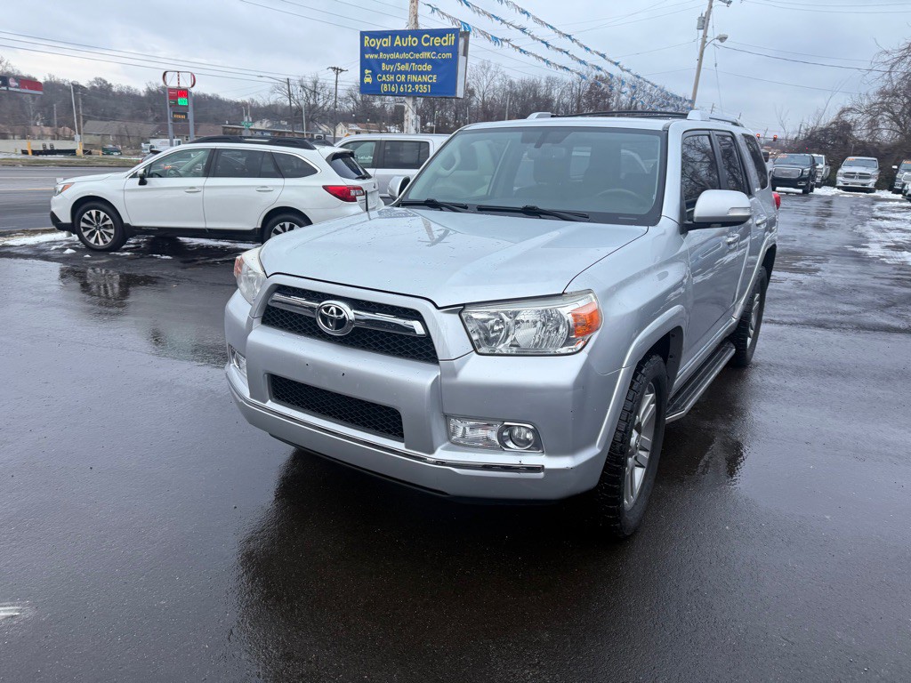 2010 Toyota 4Runner Image 2