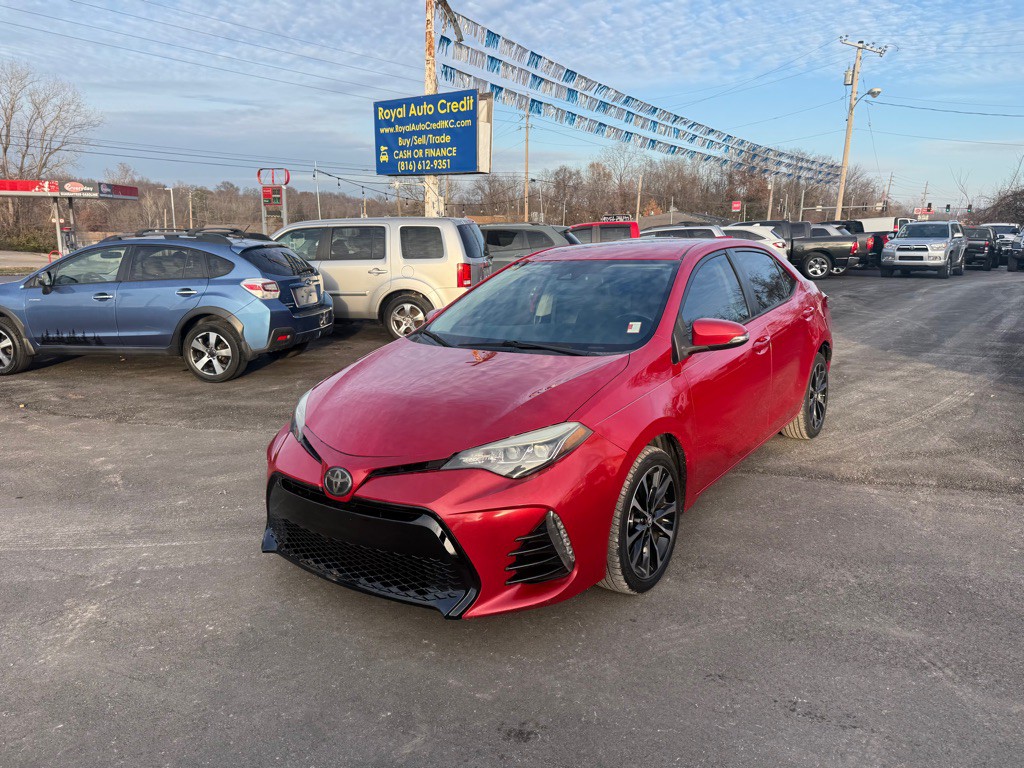 2018 Toyota Corolla Image 2