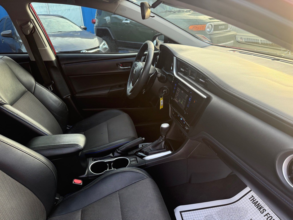 2018 Toyota Corolla Image 14