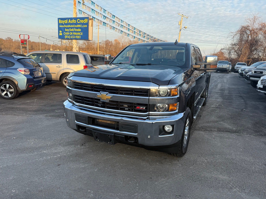 2016 Chevrolet Silverado 1500 Image 2