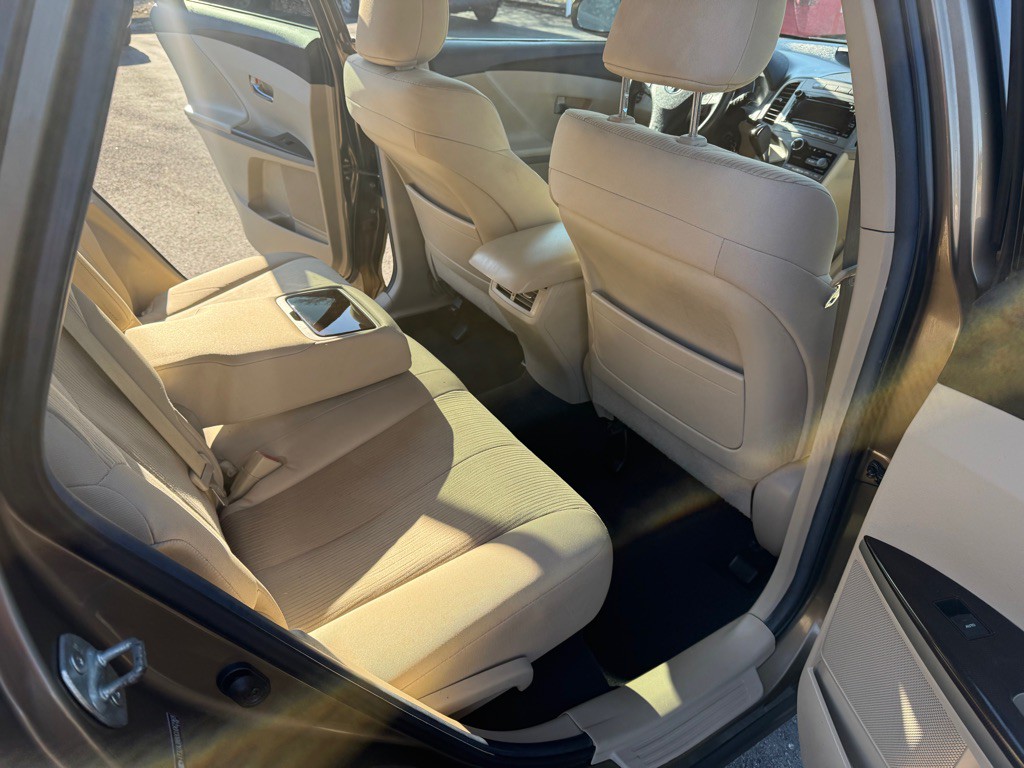 2012 Toyota Venza Image 9